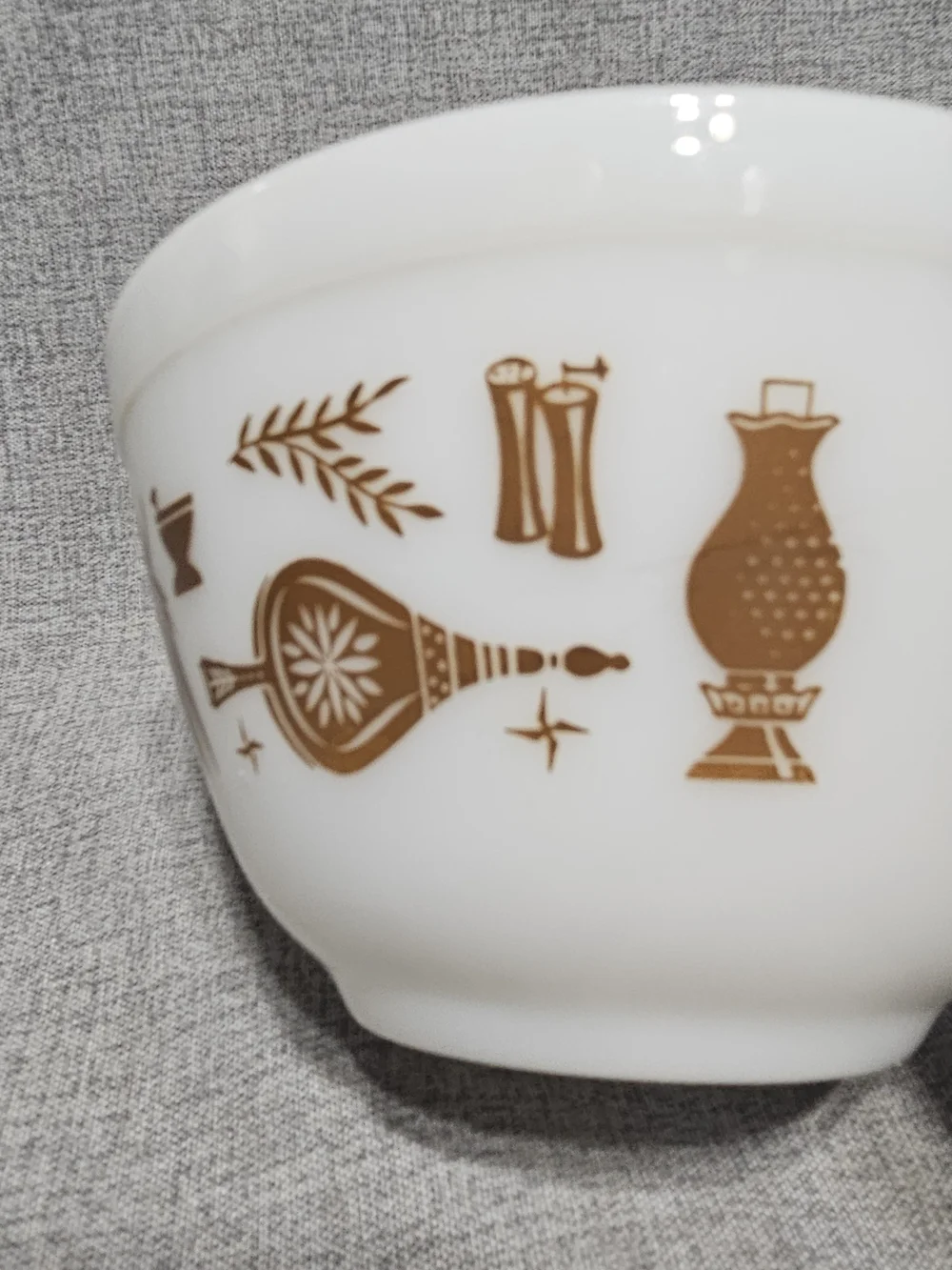 Pyrex White Milk Glass Bowl with Embossed Logo Eagle Farmhouse 401 & 403